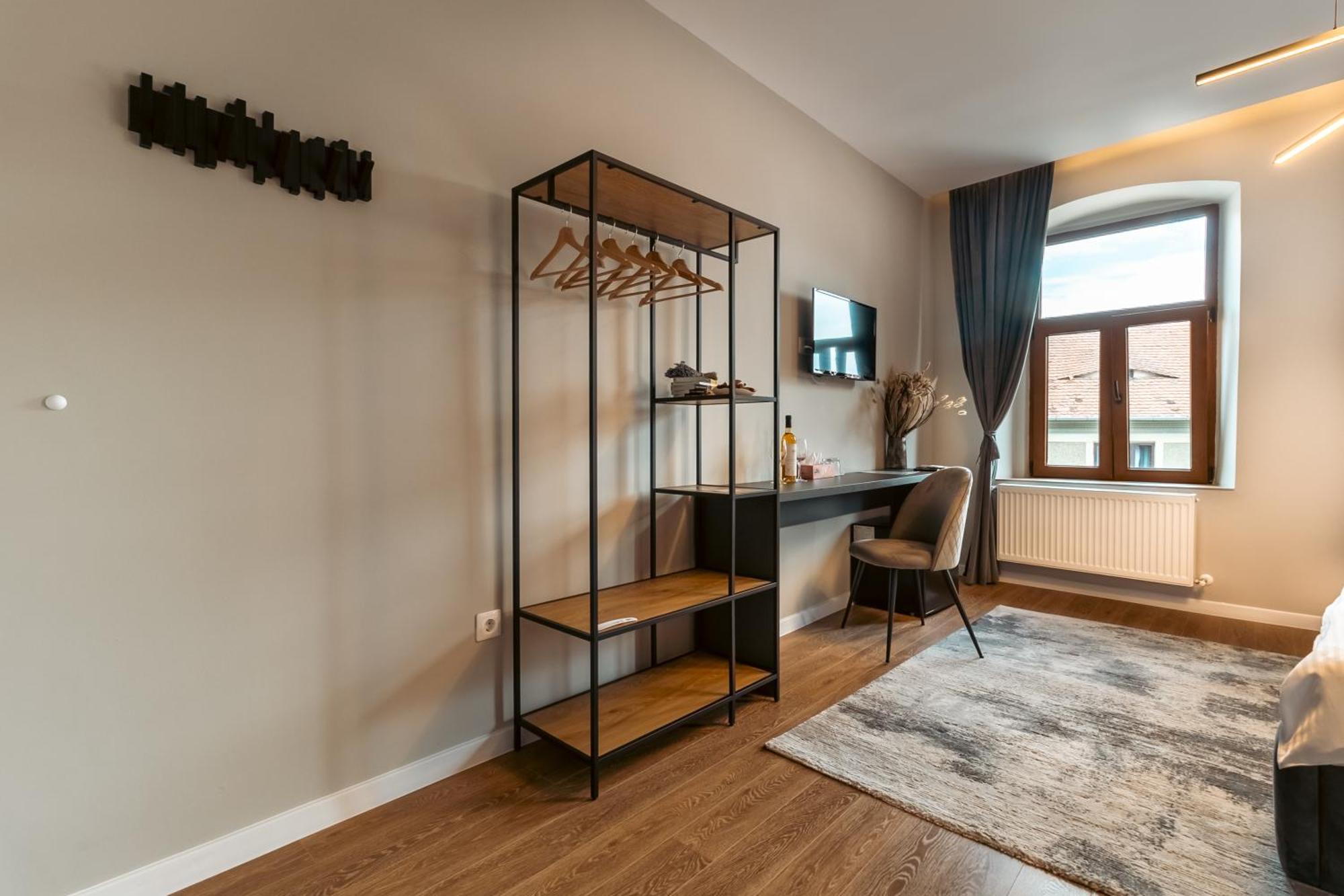 Epic Boutique Hotel ซีบิว ภายนอก รูปภาพ